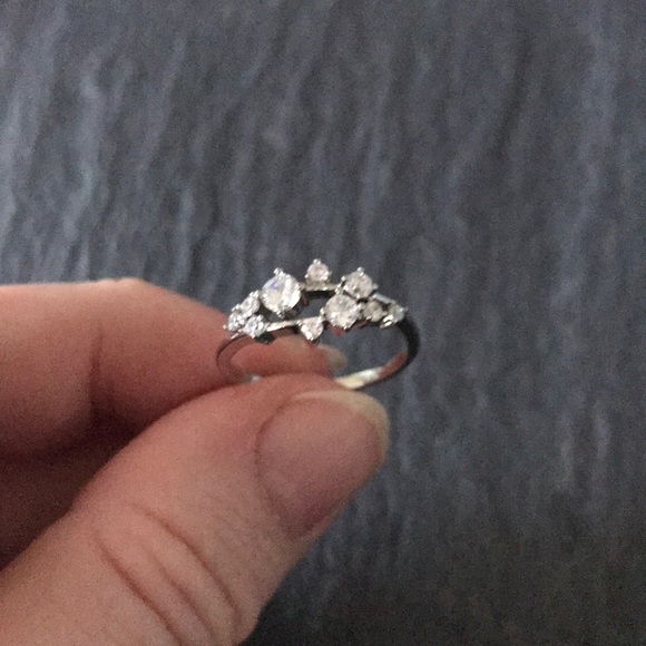 Silver toned or Rose gold and white sapphire ring - Picture 7 of 8